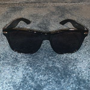 Black sunglasses
